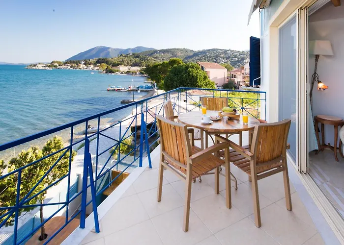 Apartment Salty Breeze Beachfront