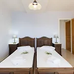 Salty Breeze Apartment *